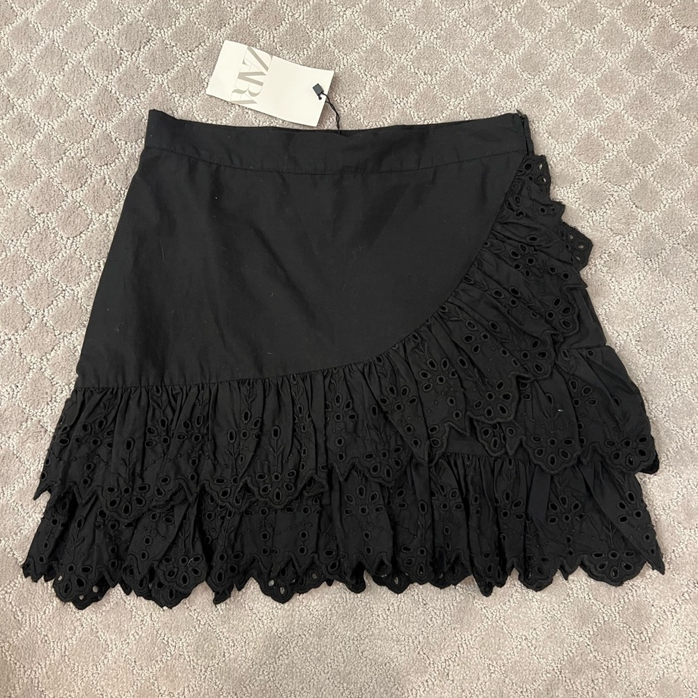 Black zara skirt size M